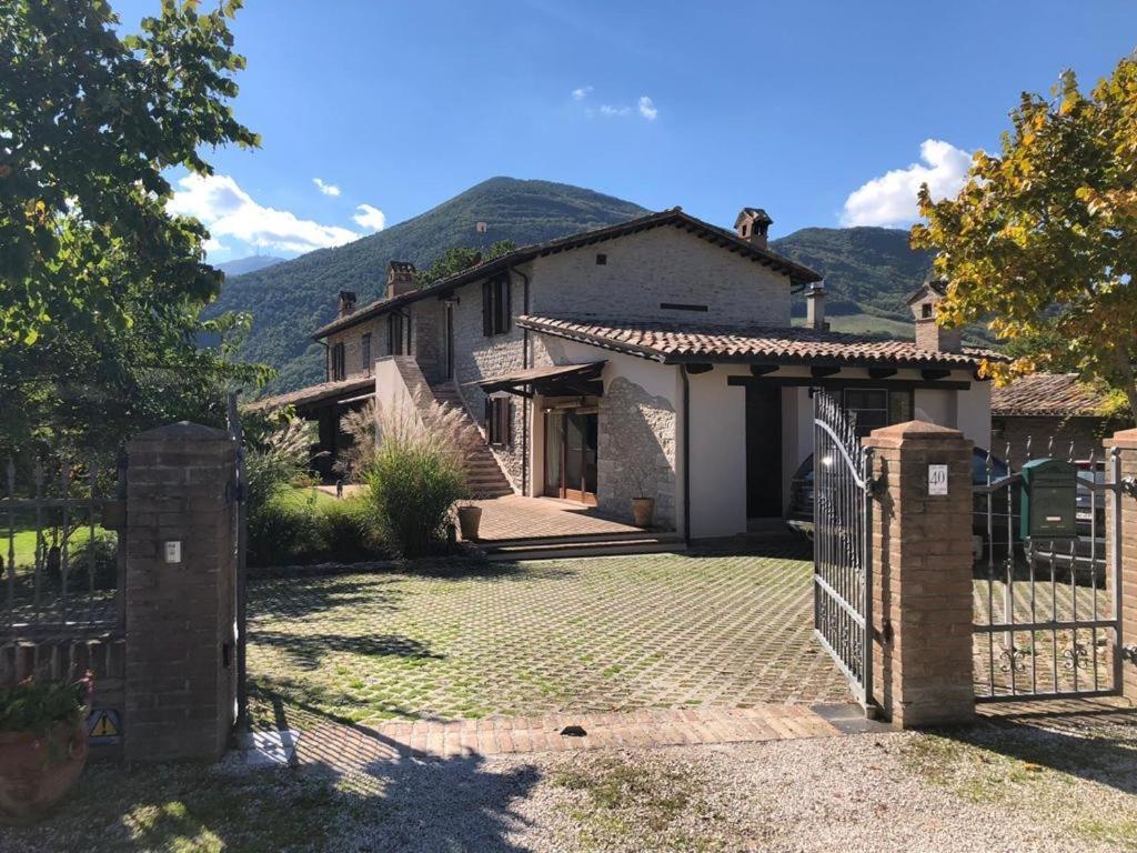 Casa Vinto Hotel Cagli Buitenkant foto
