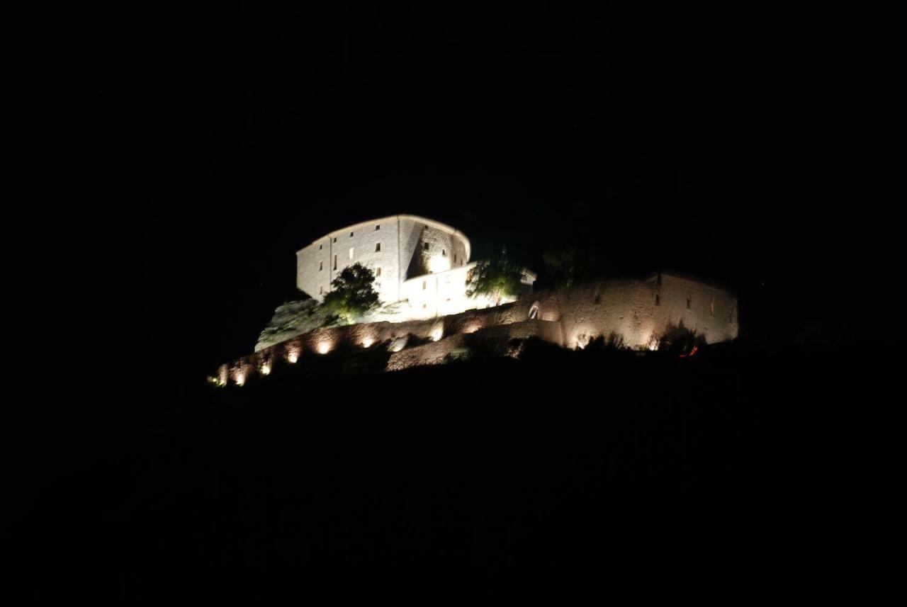 Casa Vinto Hotel Cagli Buitenkant foto
